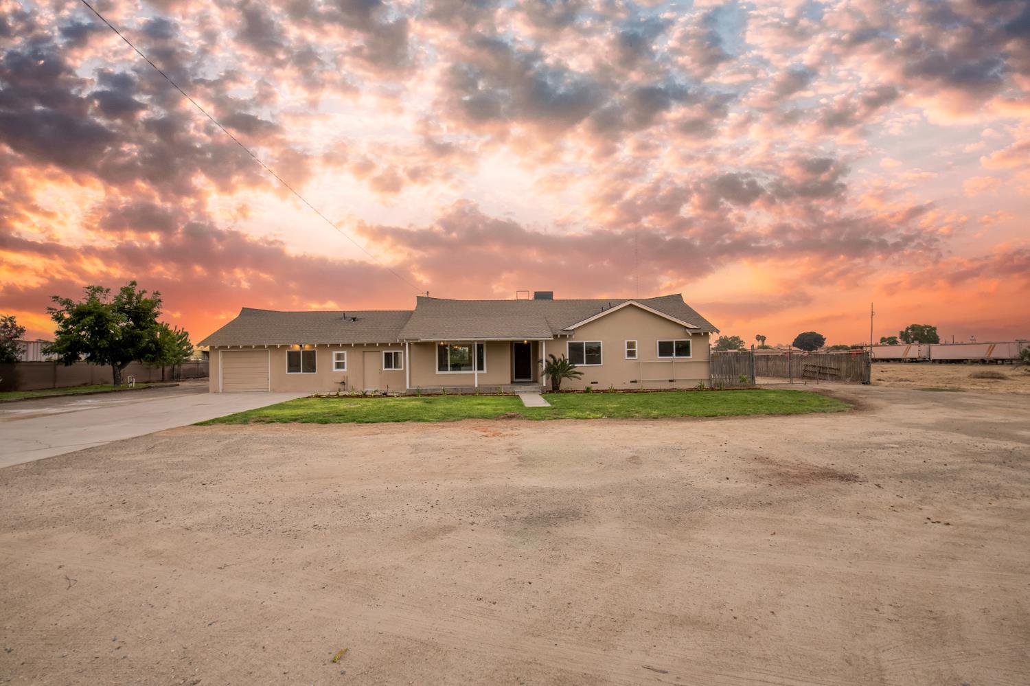 295 N Valentine Avenue