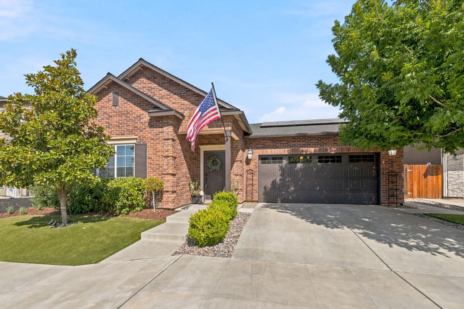 Featured listings