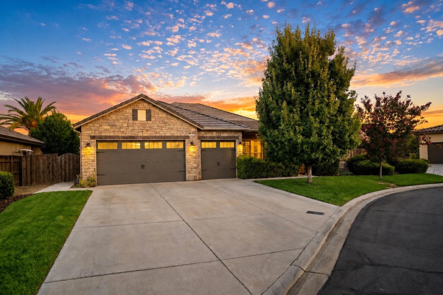Featured listings