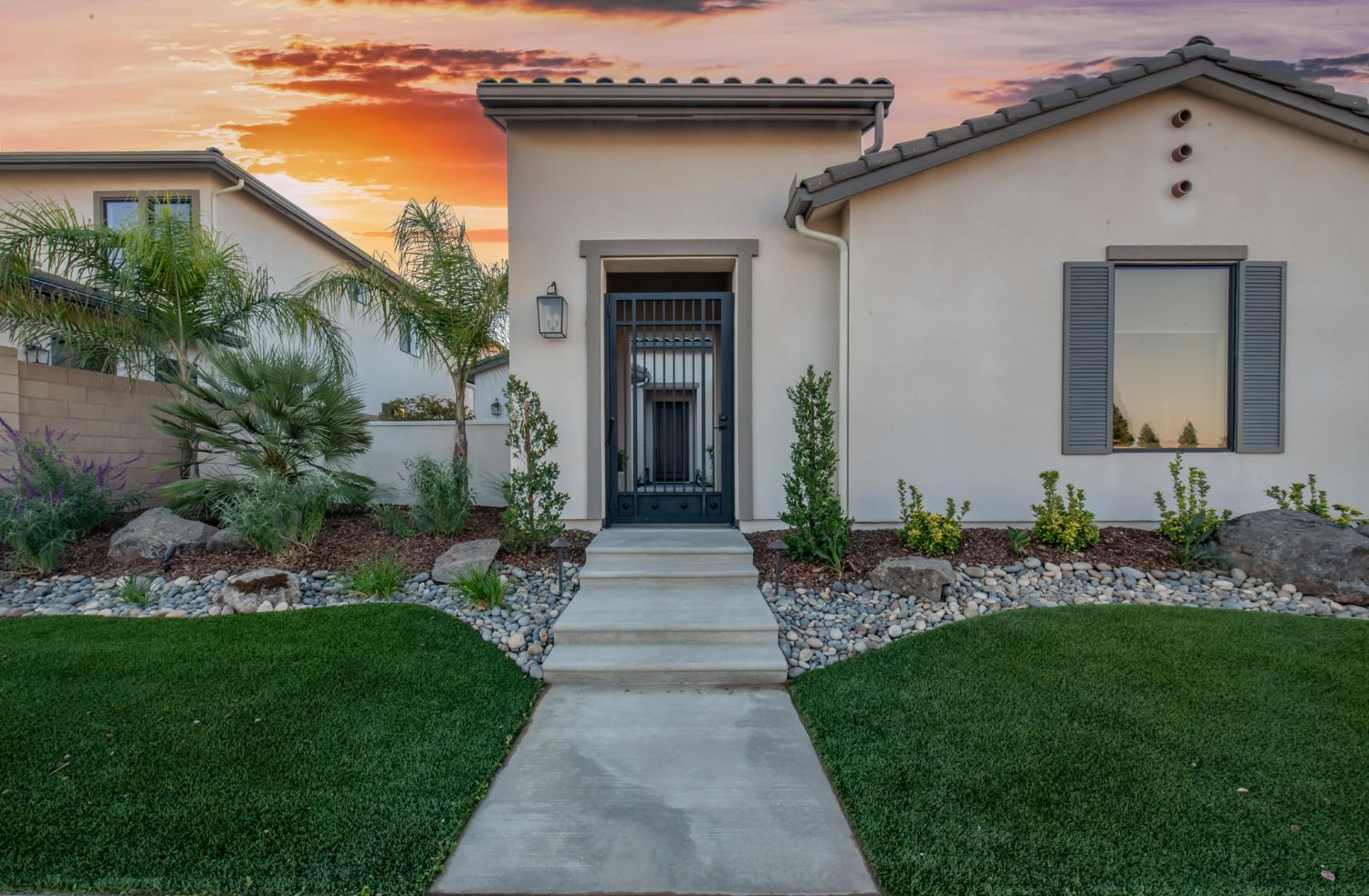 Featured listings