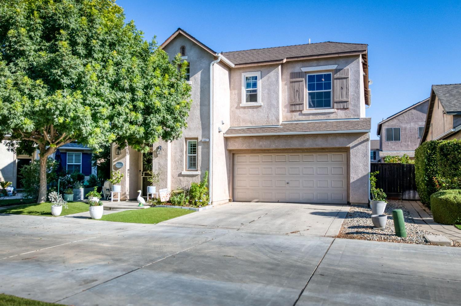 Featured listings