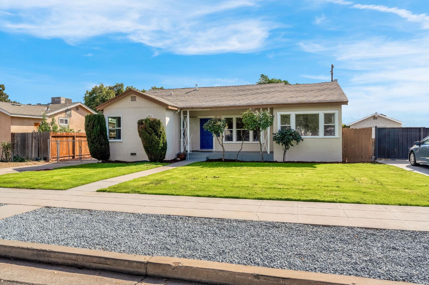 3602 E Hedges Avenue