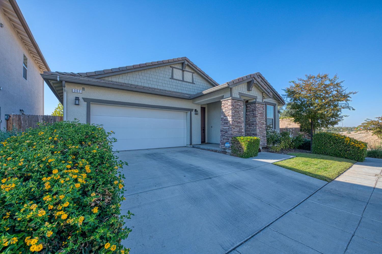 362 Atlantica Drive S