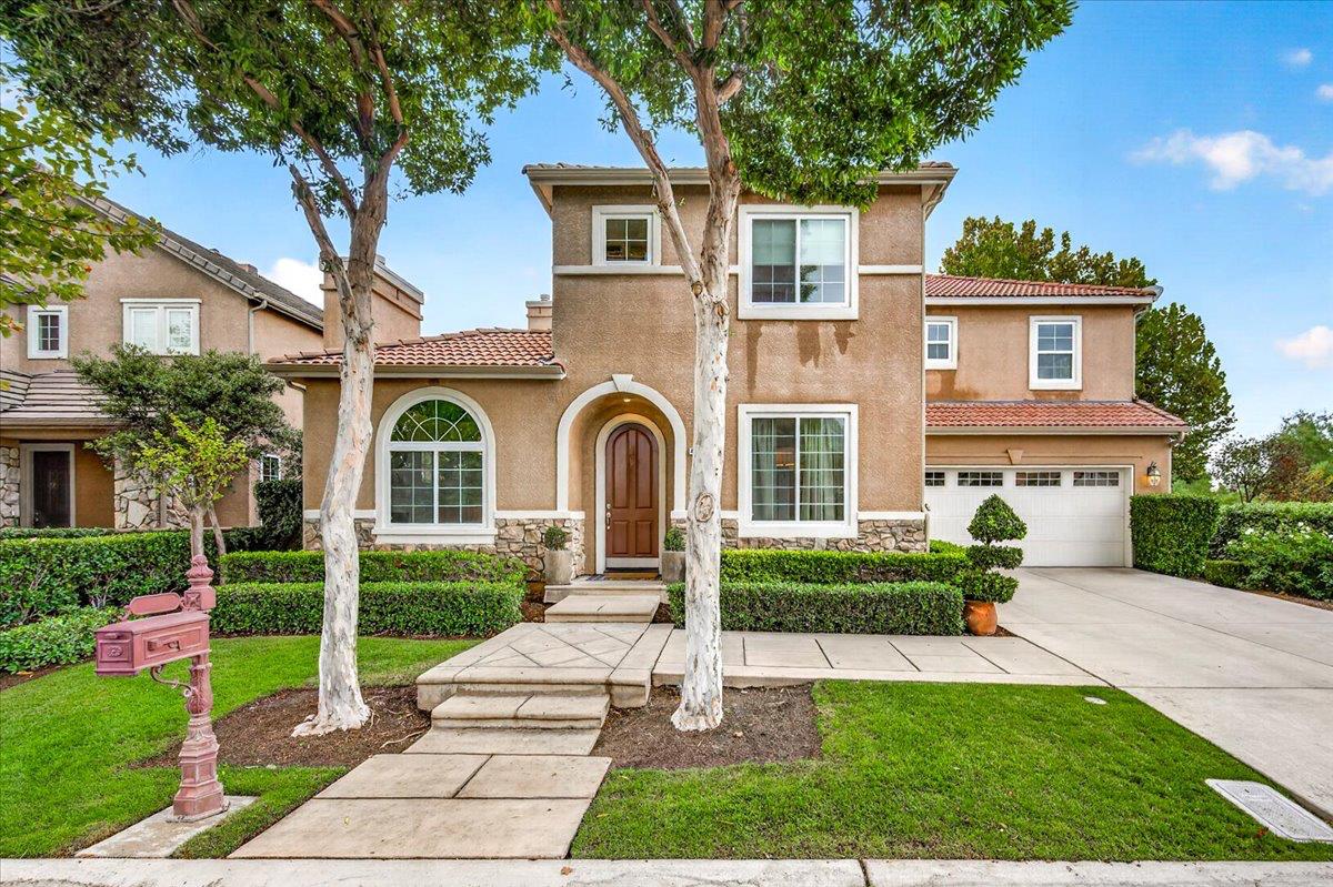 4075 N River Rock Way