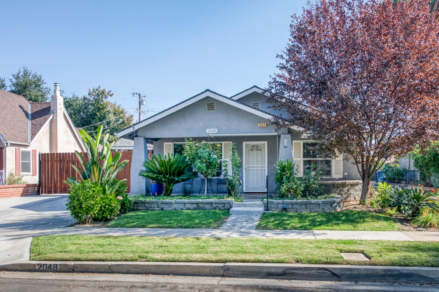 2048 N Adoline Avenue
