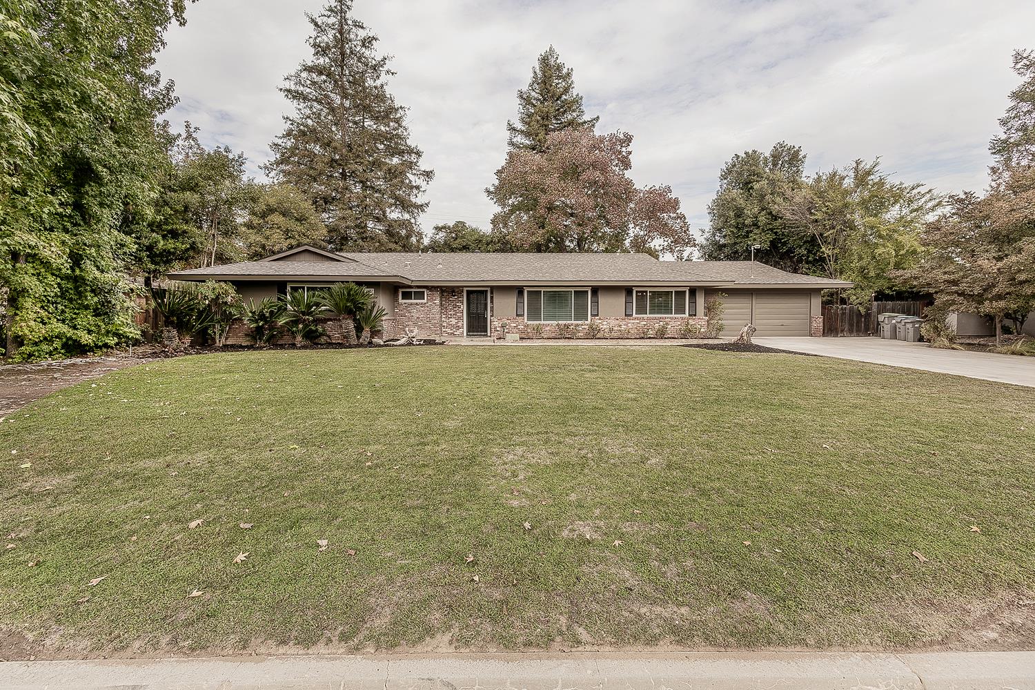 1542 W Keats Avenue