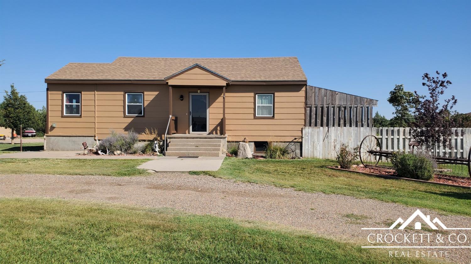 7325 LINDSAY DR, KS 67851 Crockett and Co. Real Estate