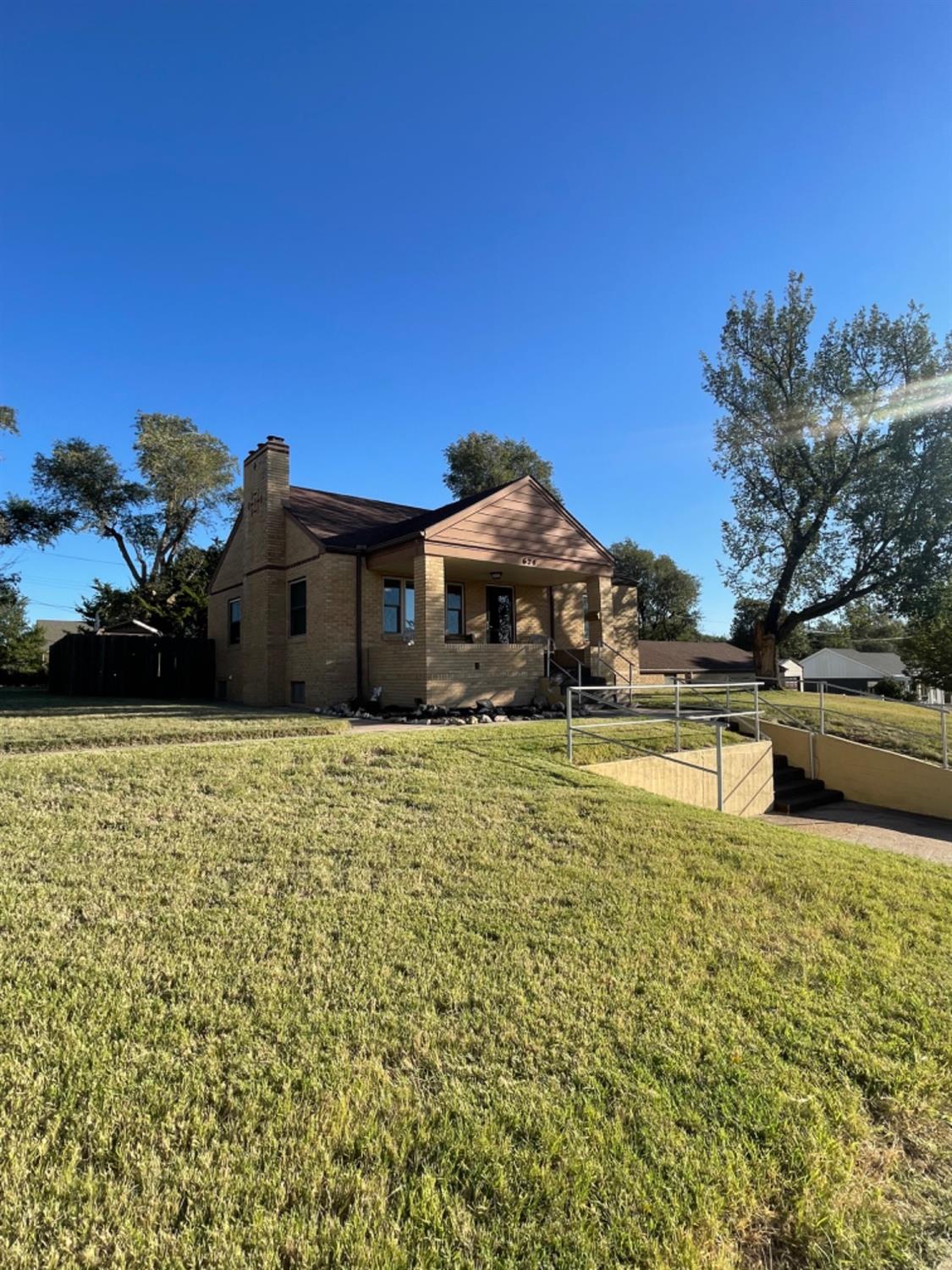 Residential / Farm for sale in Larned, Kansas, 84713