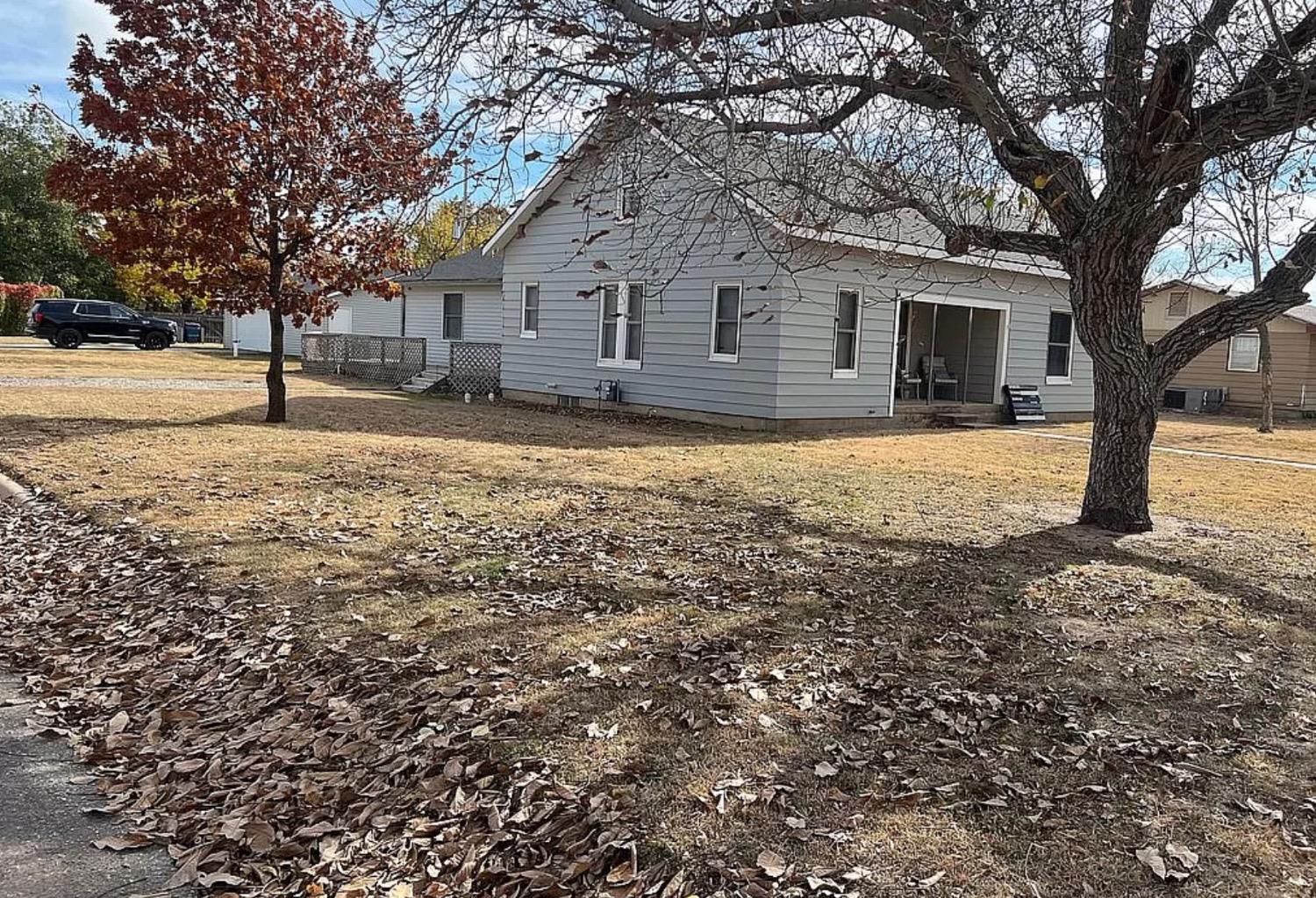 Residential / Farm for sale in St. John, Kansas, 84771