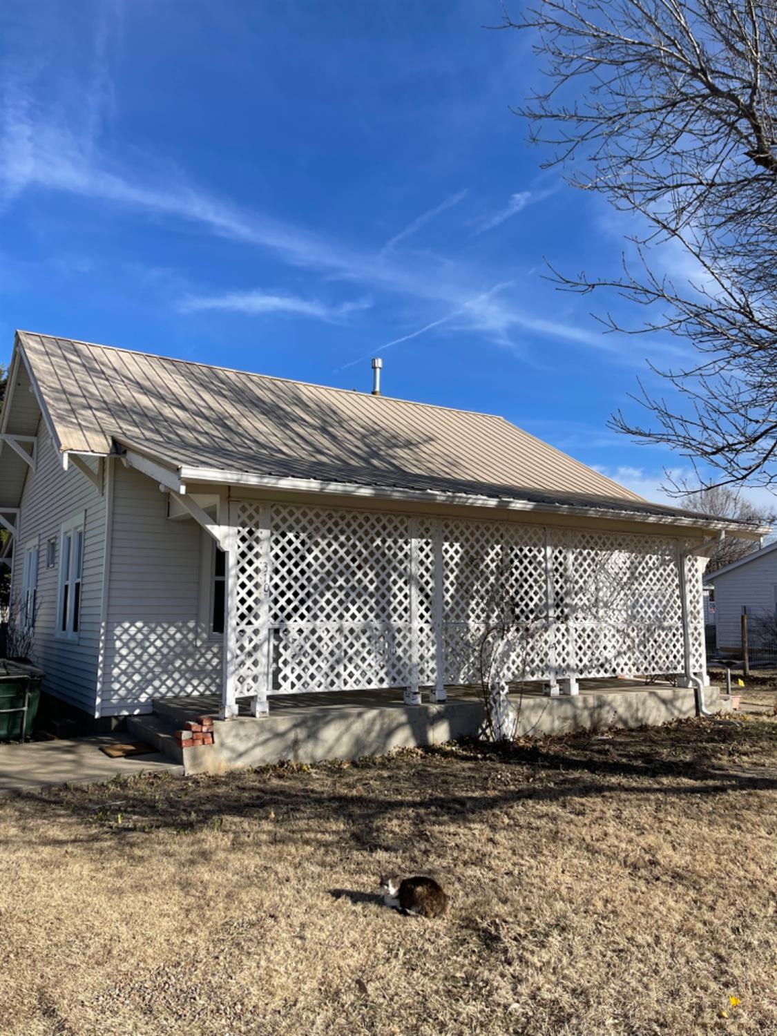 Residential / Farm for sale in Larned, Kansas, 84871