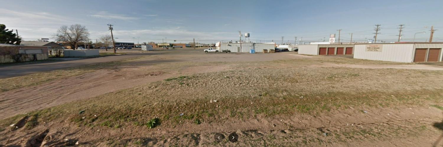2 Lots South of Platinum H Steakhouse - Brownfield