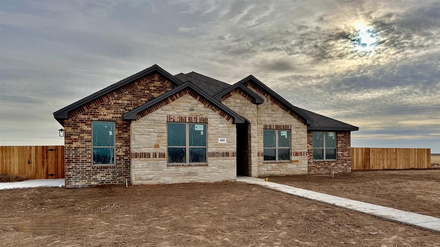 South Lubbock Beauty!  Brand new Homemakers home located in Park Hill Estates. 2,385 Sq. Ft.  4 bed, 3 full baths, 2 car garage on a sprawling one-acre lot. Aubrey Floorplan.  Sod & Sprinkler in front yard included. All on one level.