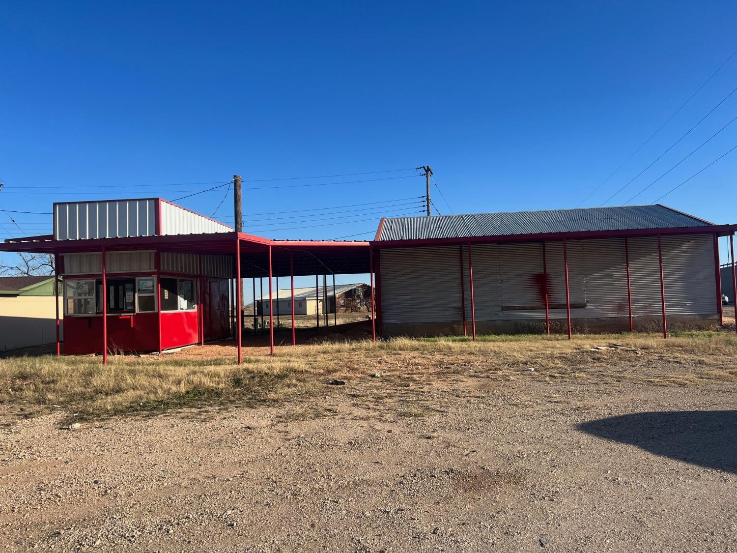 Unique property in North East Lubbock.  Small Drive thru restaurant and potential eating area.  New water line, sewer line and new 1000 gallon grease trap.  All ovens and cooking items stay. Lots of different options.