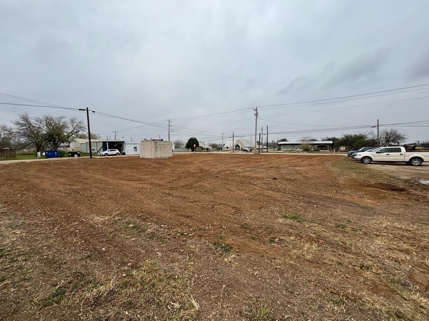 Good looking vacant lot located in downtown Charlotte Texas. Looking for a new owner and someone to spruce it up. It is ready to rock!