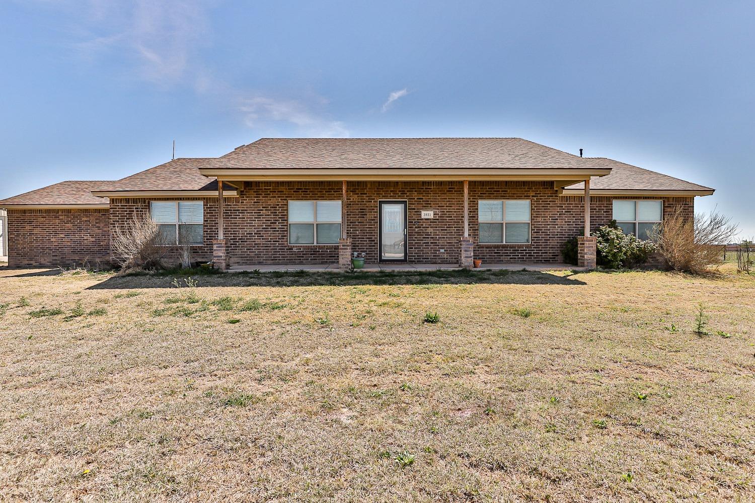 3931 Macaw Road, Ropesville, TX 