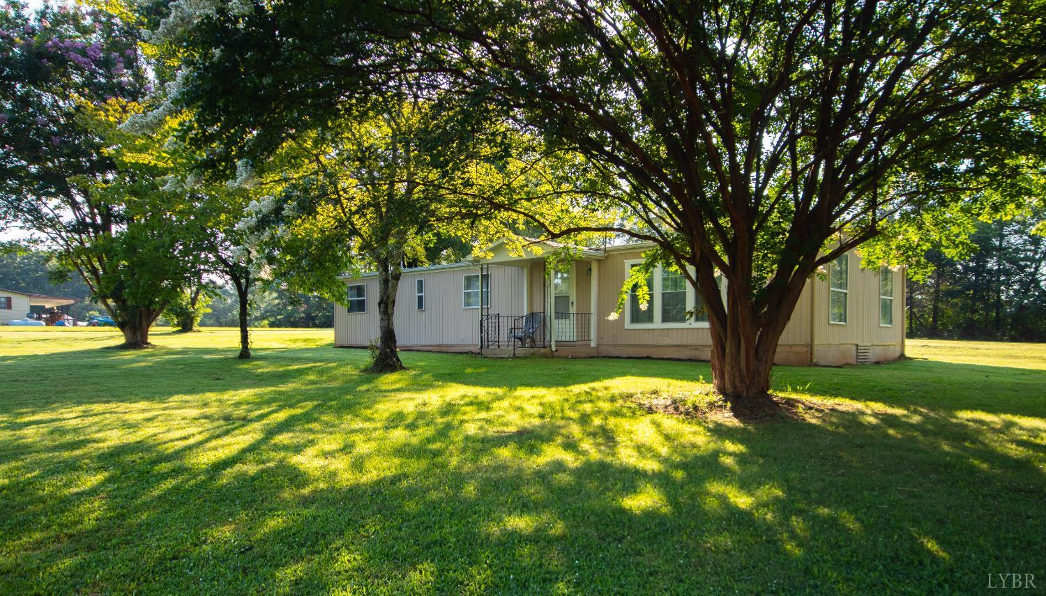 1214 Hawks Nest Lane, Moneta, VA home for sale