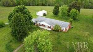 15917 Moneta Road, Moneta, VA waterfront home for sale at Smith Mountain Lake