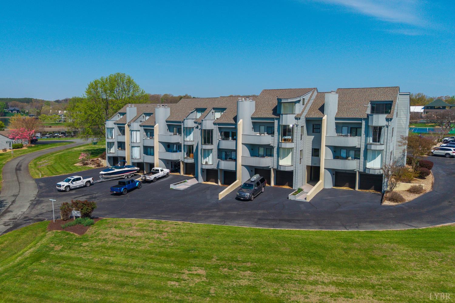 25 Clubhouse Towers Circle #707, Moneta, VA waterfront home for sale at Smith Mountain Lake