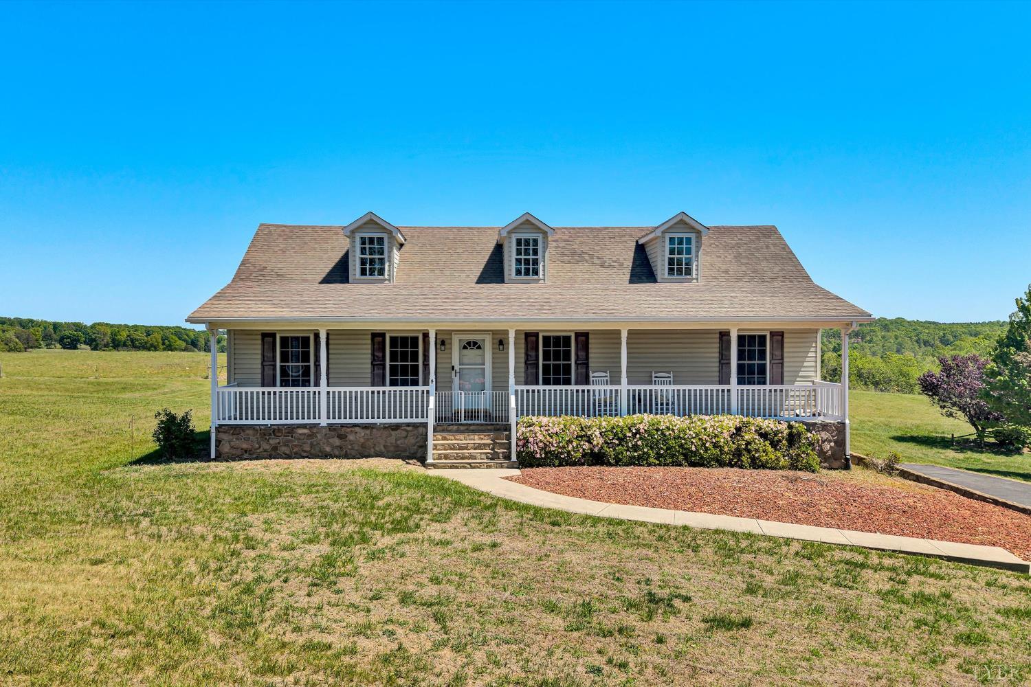 2210 Isle of Pines Drive, Moneta, VA home for sale