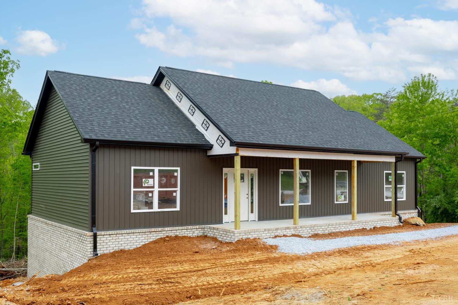 45 Twin Lake Dr, Bedford, VA home for sale