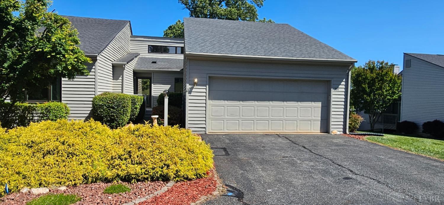 204 Shaker Lane, Forest, VA home for sale