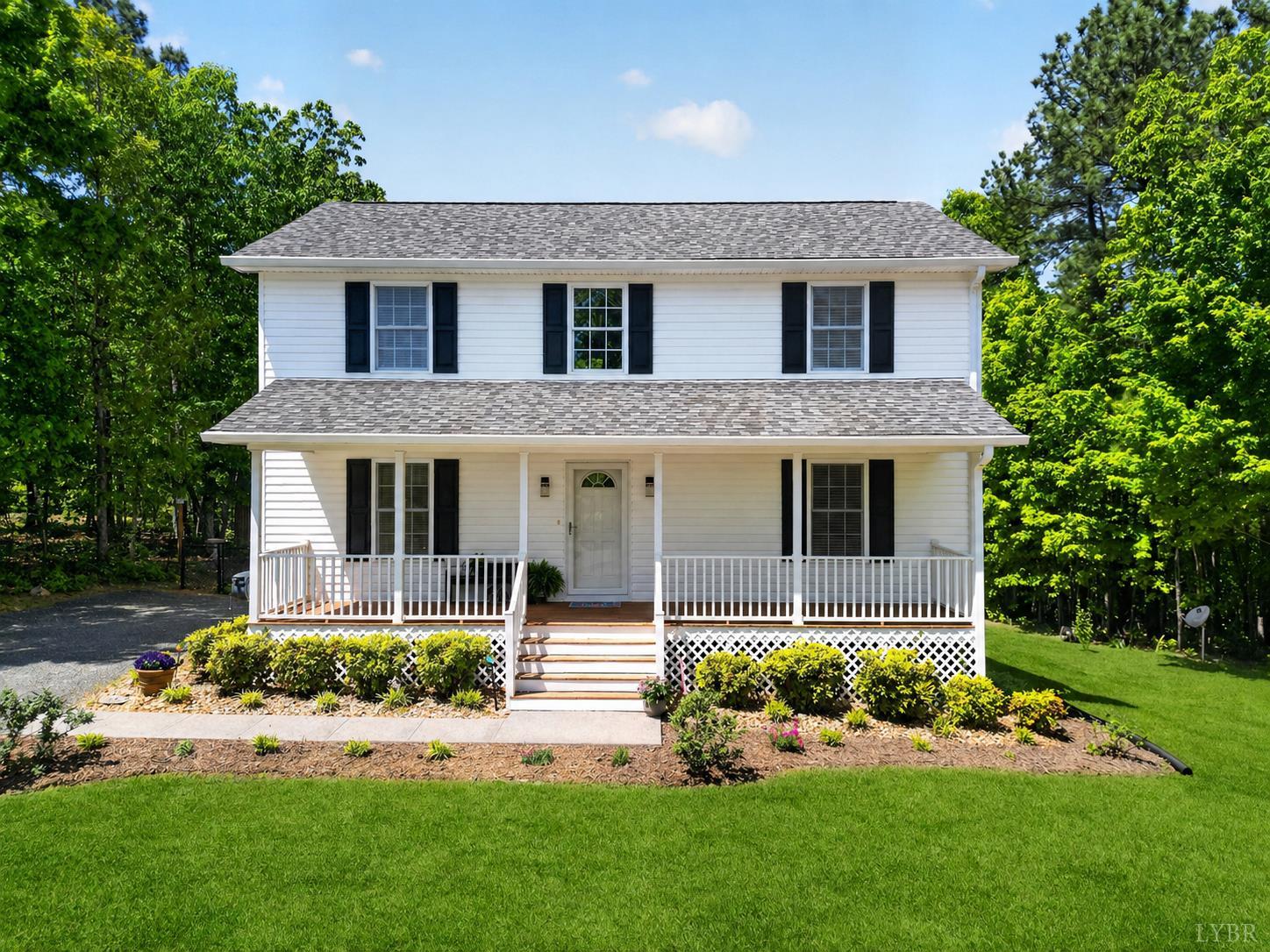 1301 Hummingbird Lane
