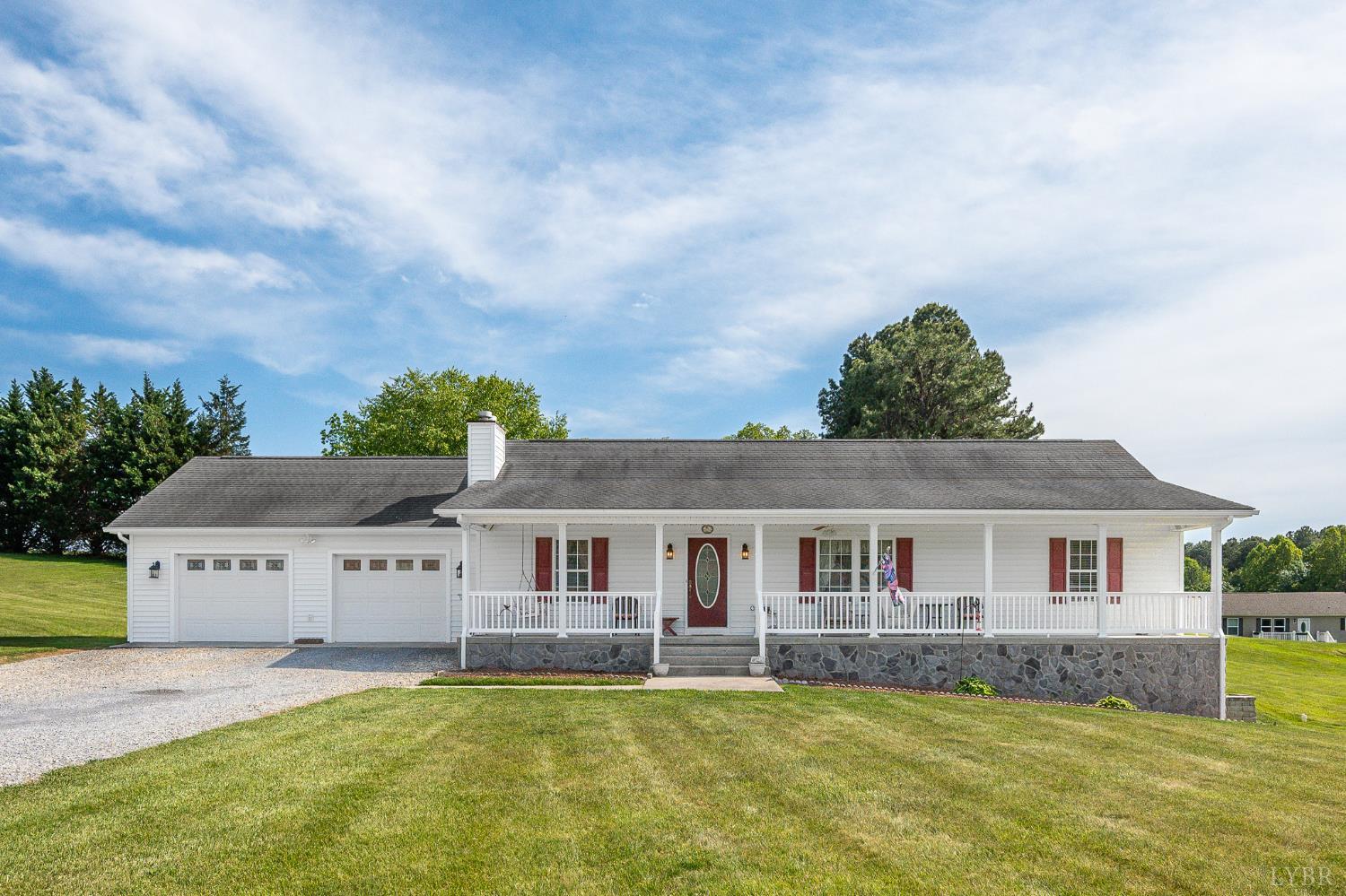 1068 Oakwood Knolls Drive, Bedford, VA home for sale