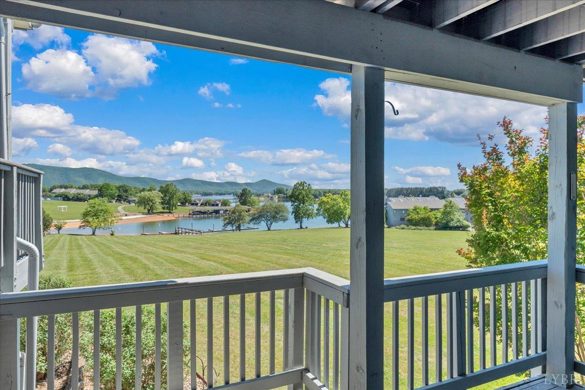 120 Sailors Cove Drive #1308, Moneta, VA home for sale