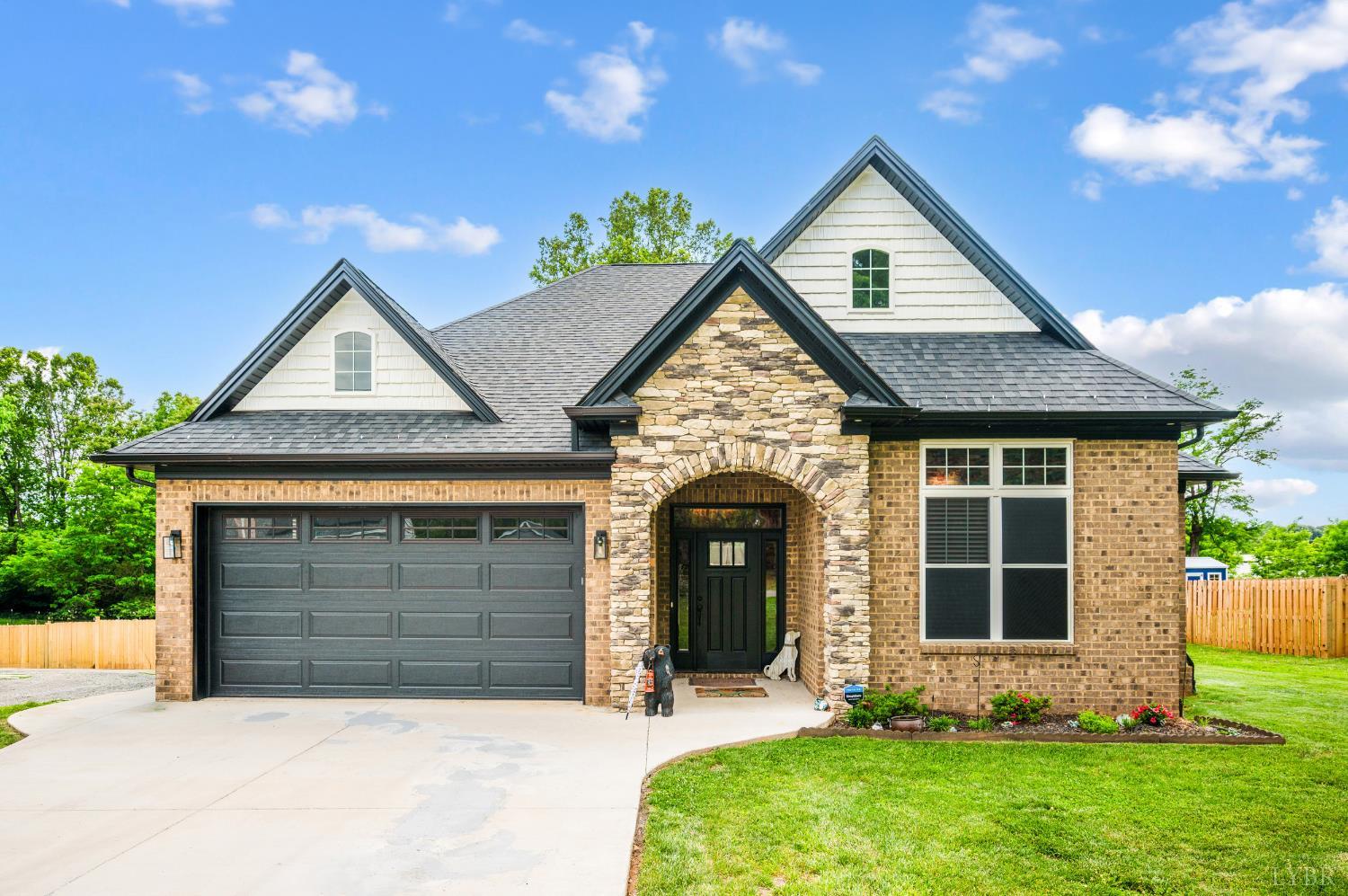 103 Phillips Circle, Lynchburg, VA home for sale