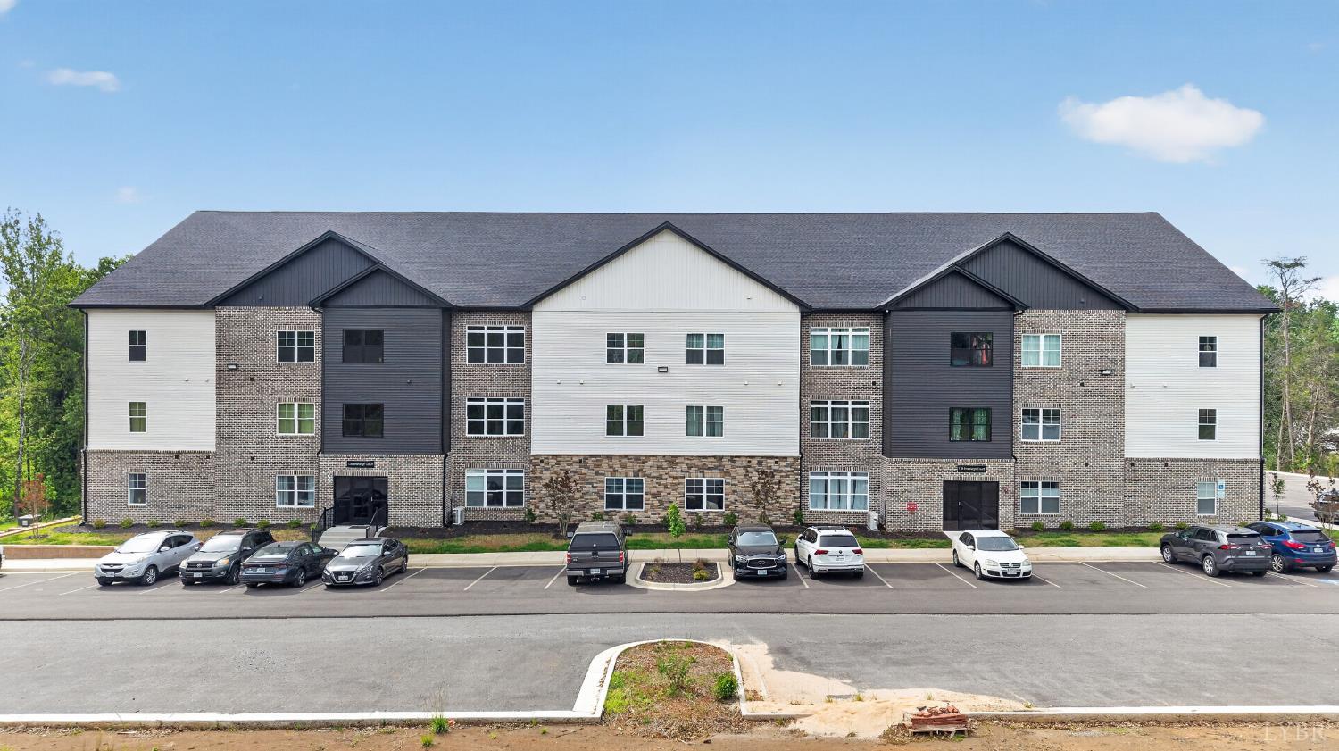 128 Brenleigh Court #207