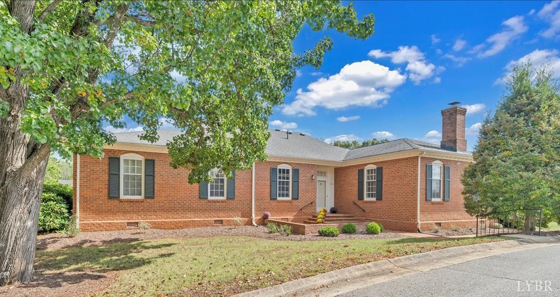 100 Carriage Way, Lynchburg, VA home for sale