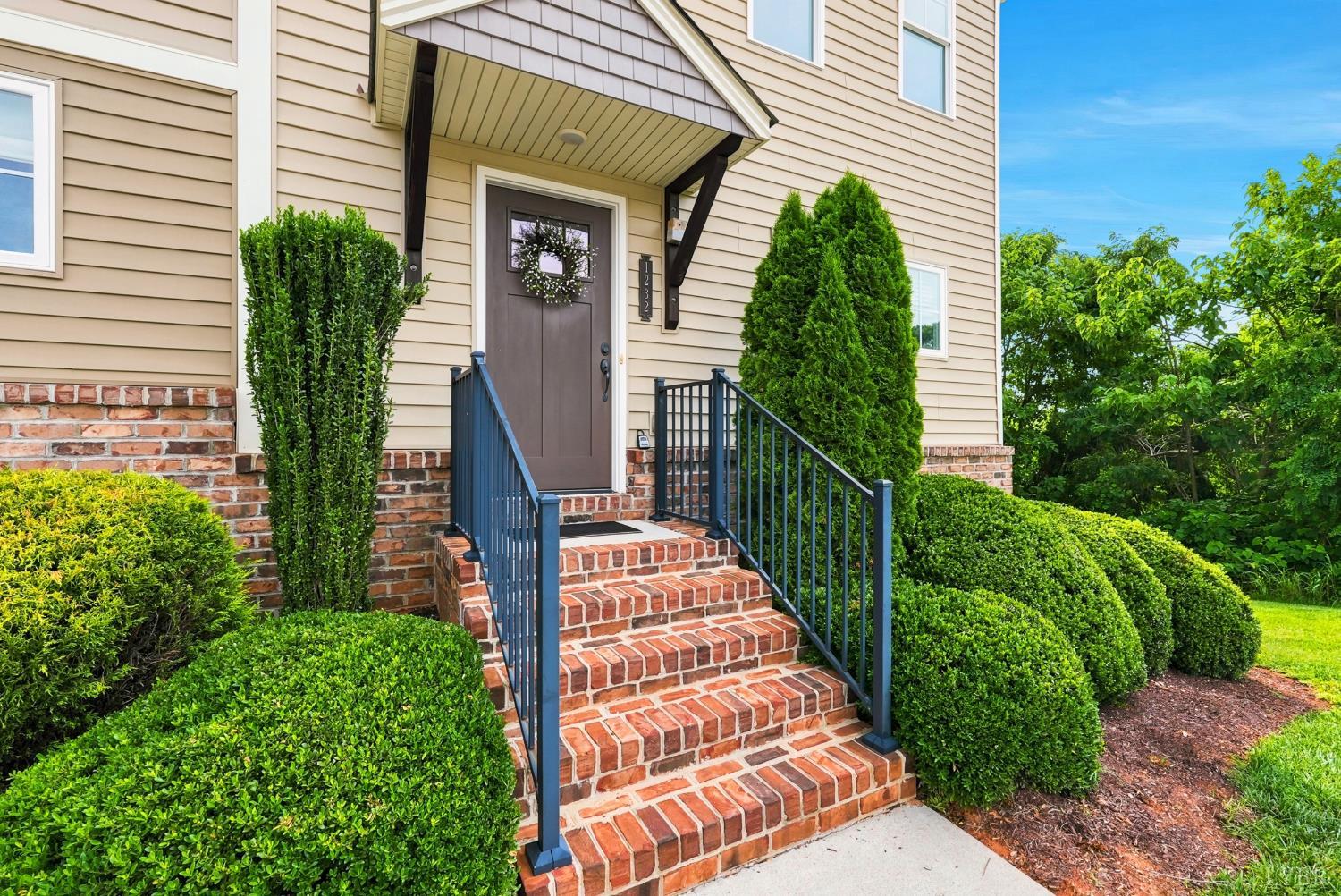 1232 Commonwealth Circle, Forest, VA home for sale