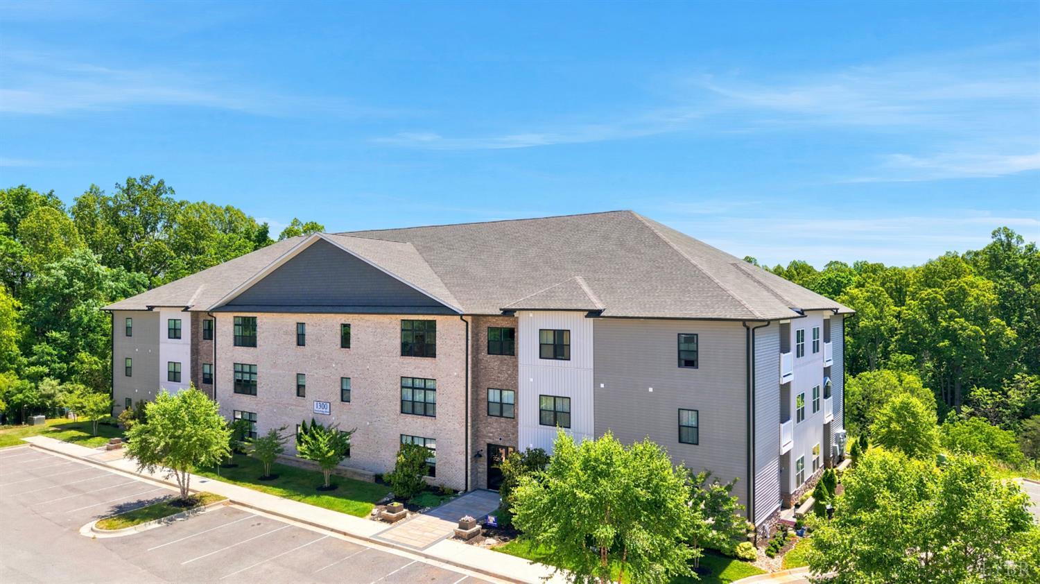 1300 Stoney Ridge Boulevard #306, Forest, VA home for sale