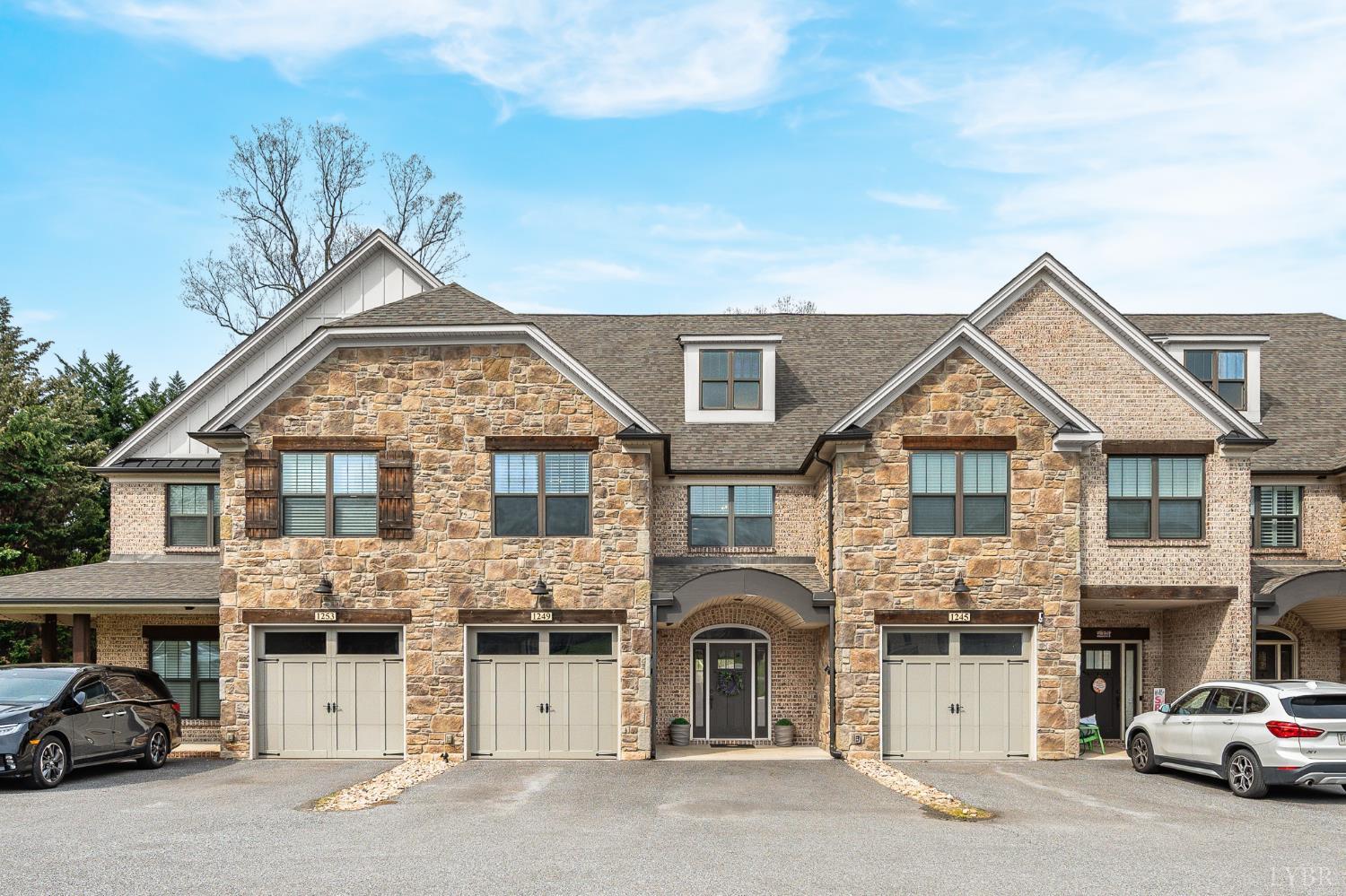 1249 Sleepy Oak Lane, Forest, VA home for sale
