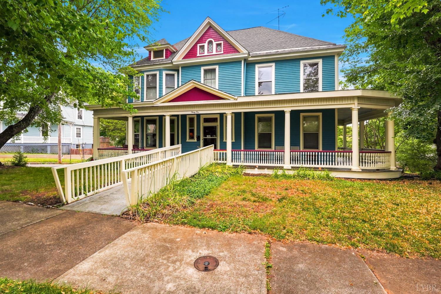 35 Easton Avenue