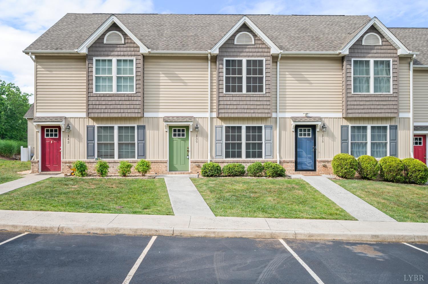 139 squire Circle