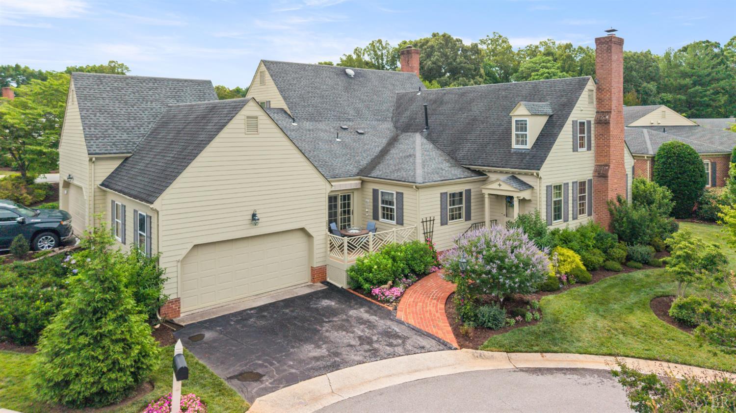 202 Saint James Place, Lynchburg, VA home for sale