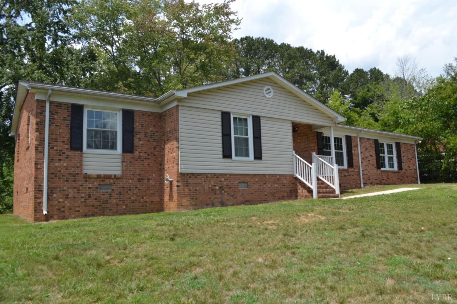 105 Thomas Circle