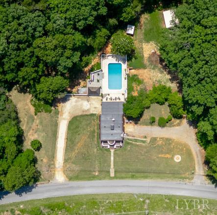 880 Riverbend Rd