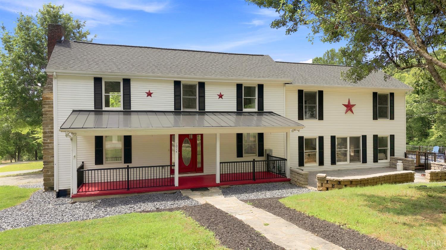 1014 Tall Tree Rd, Wirtz, VA waterfront home for sale at Smith Mountain Lake