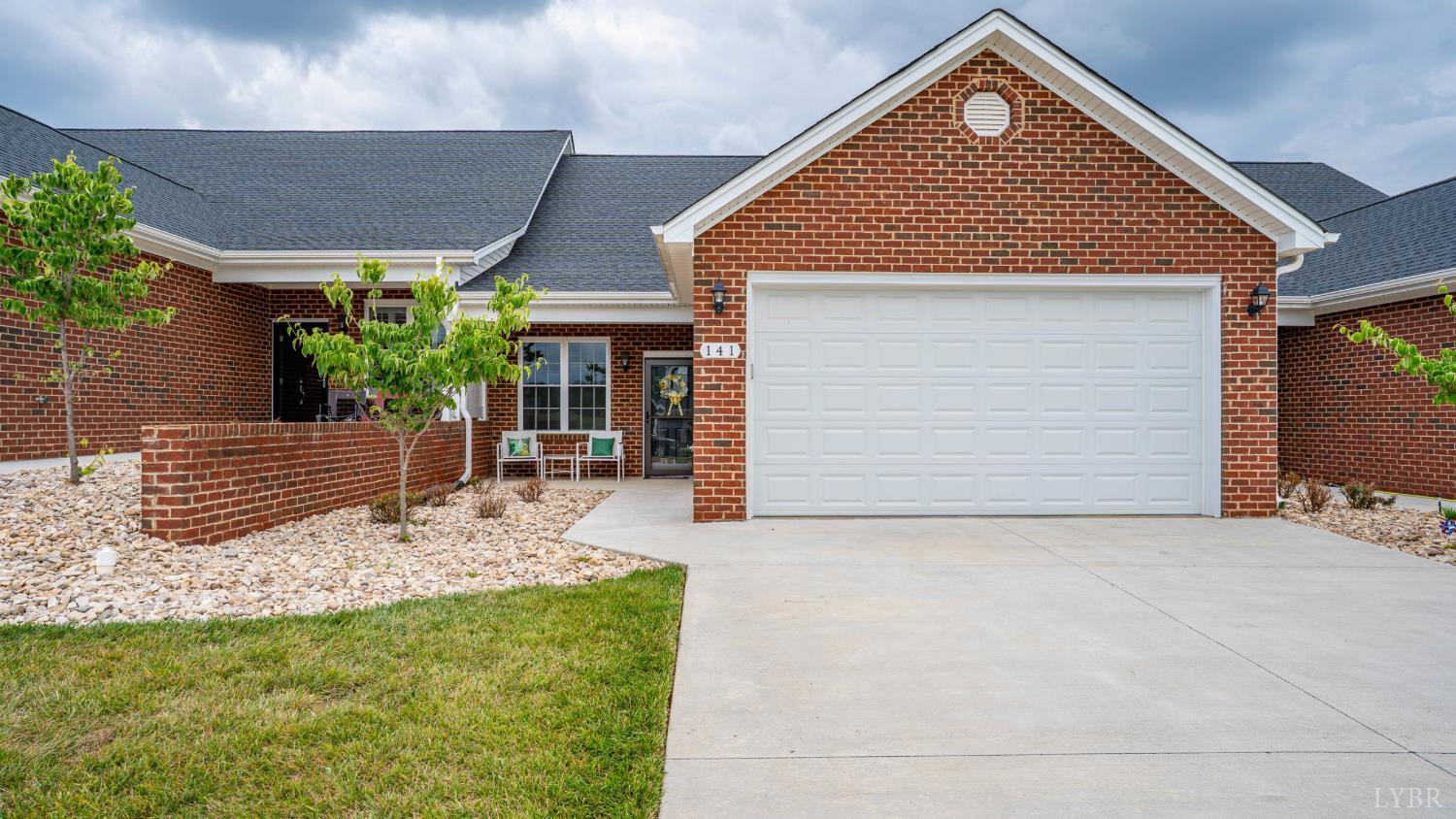 141 Villa Oak Circle, Bedford, VA home for sale