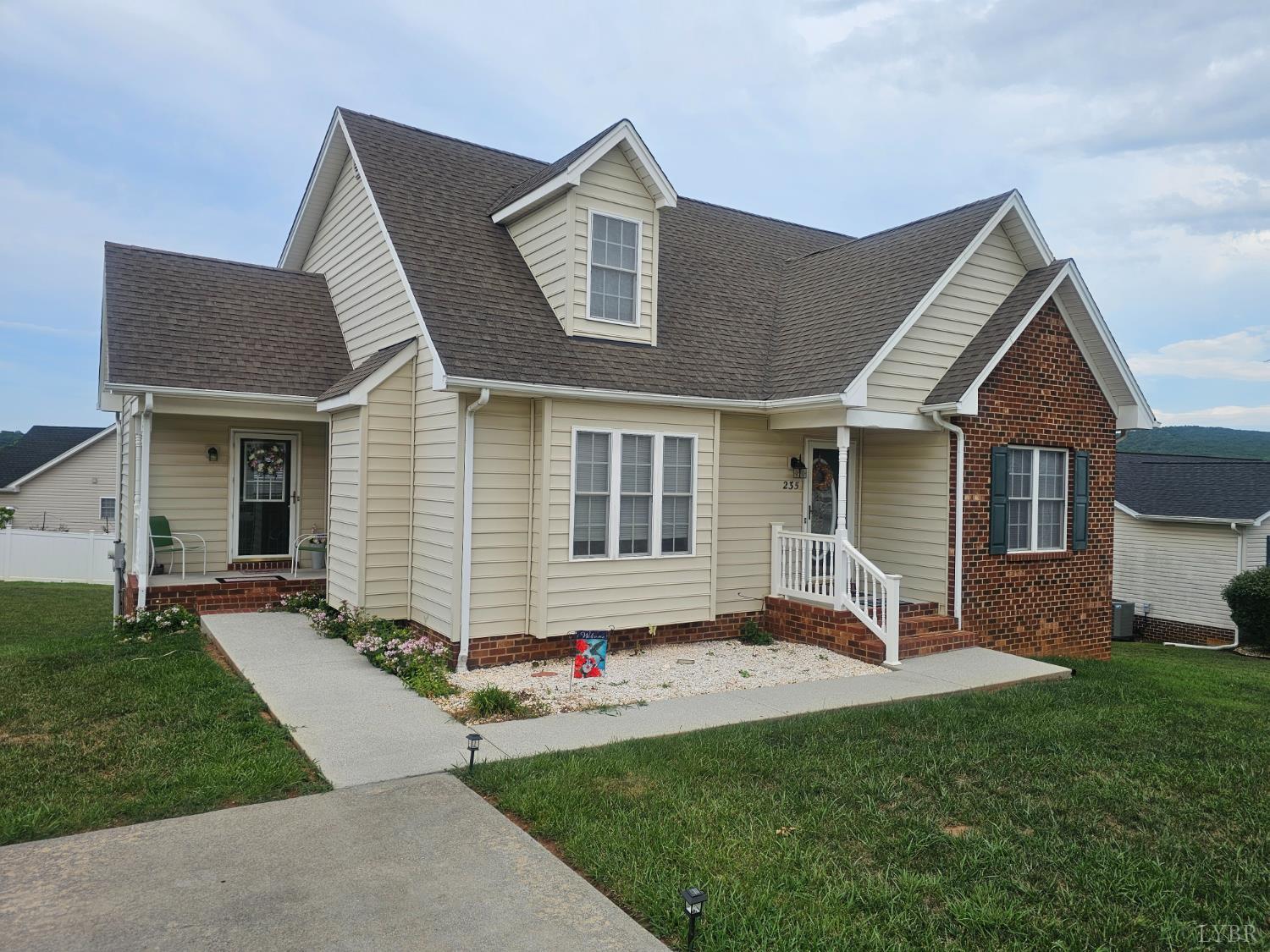 235 Russell Springs Drive, Lynchburg, VA home for sale