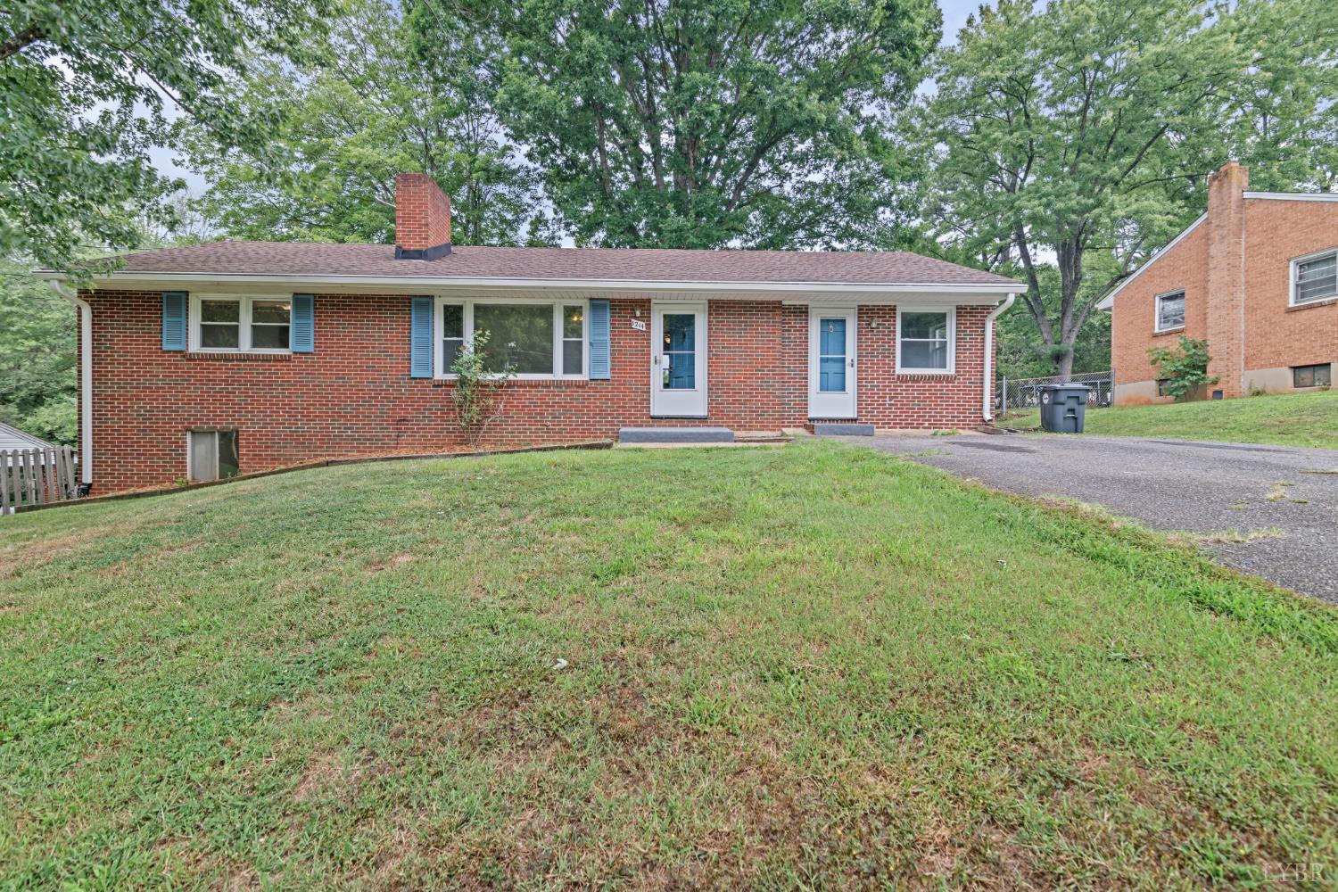 1214 W Hill Dr, Bedford, VA home for sale