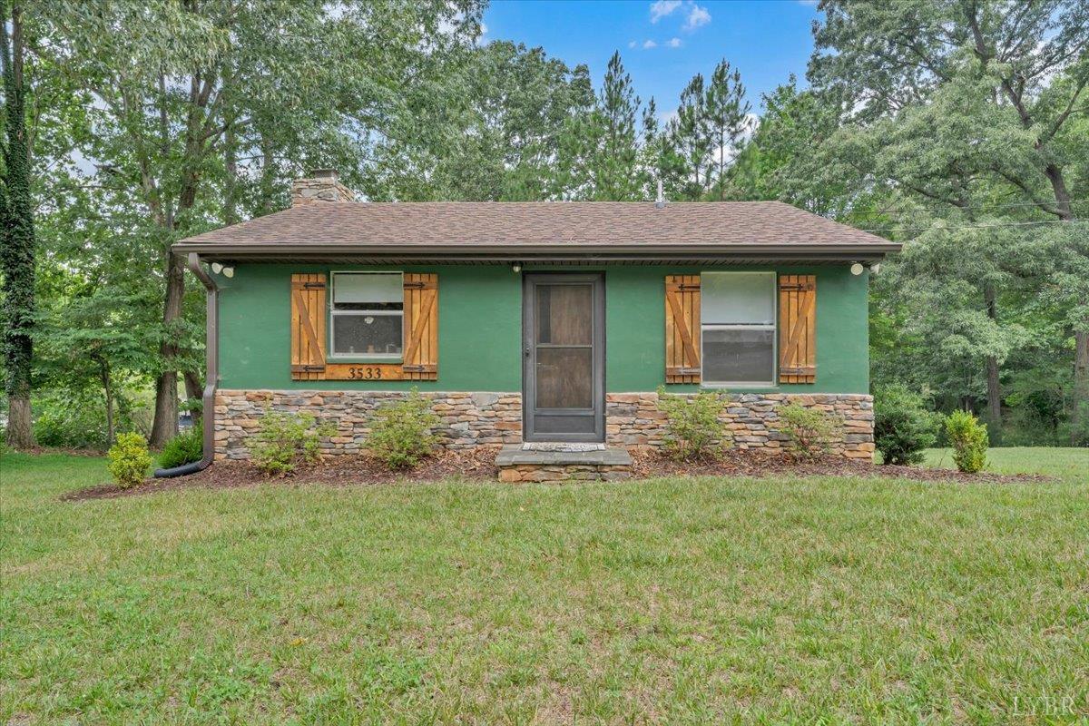 3533 Airport Road, Moneta, VA waterfront home for sale at Smith Mountain Lake