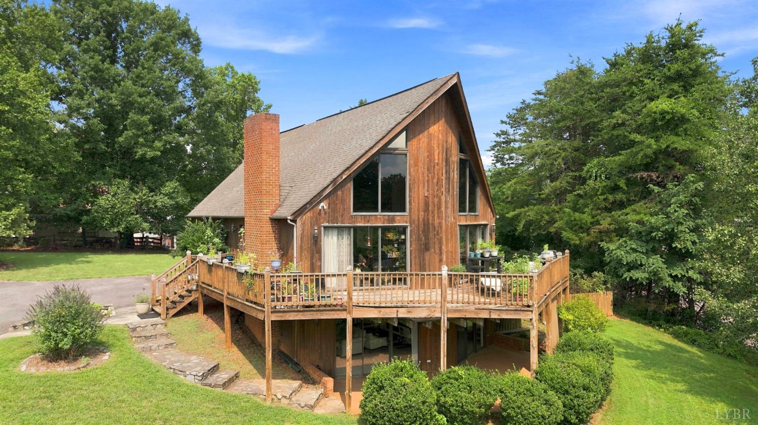 101 Cambridge Dr, Lynchburg, VA home for sale