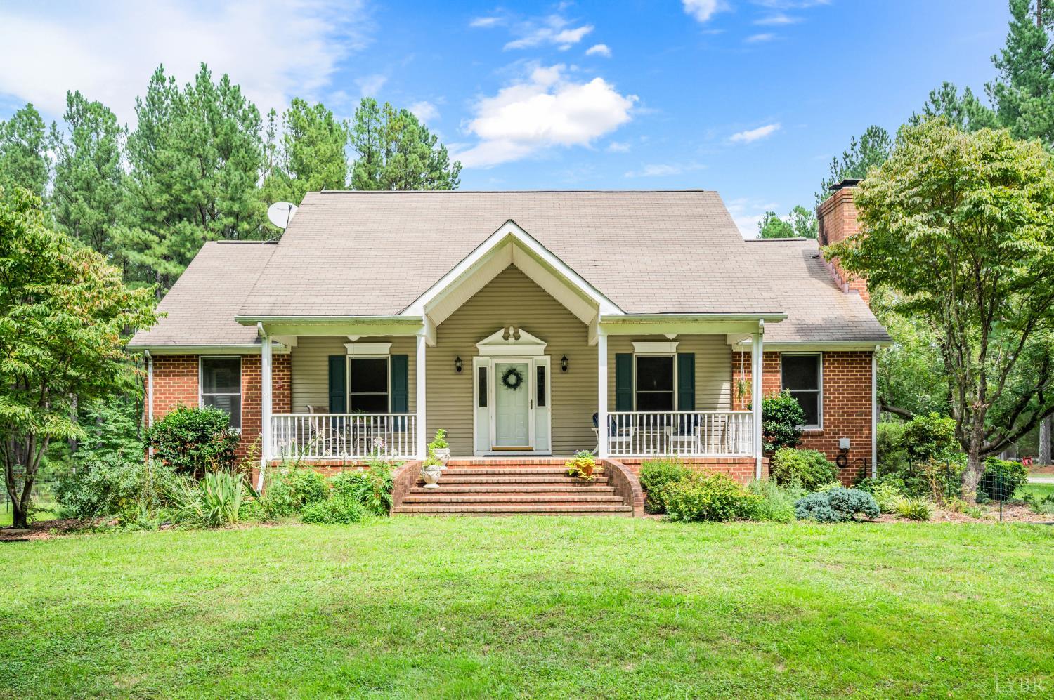 1553 Foxfire Lane