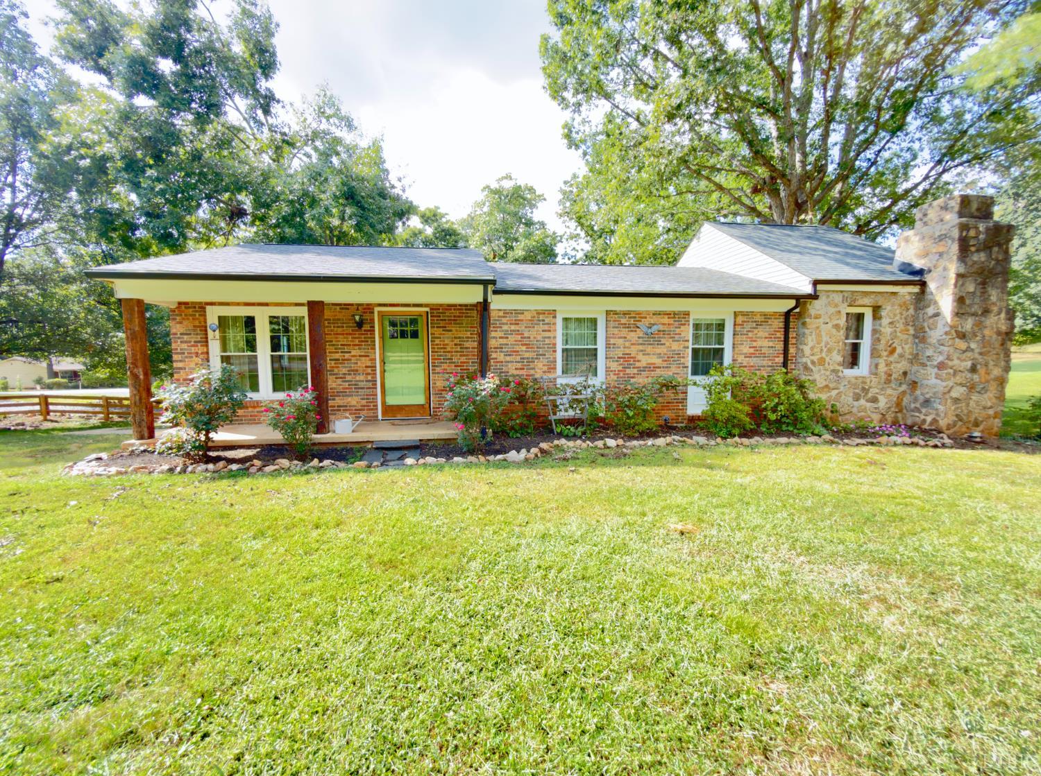 669 Doss Rd