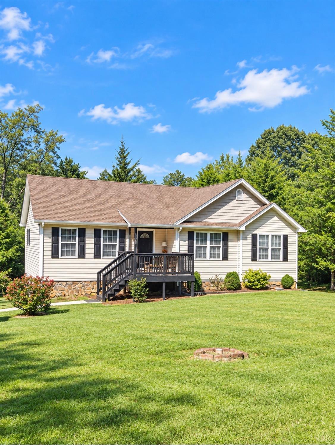 2864 Glenwood Drive, Bedford, VA home for sale