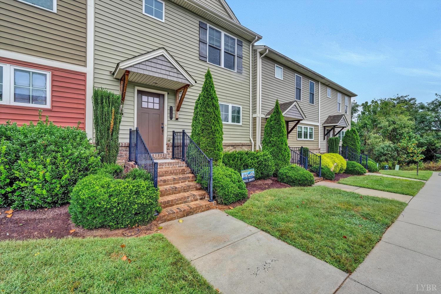 1224 Commonwealth Circle, Forest, VA home for sale