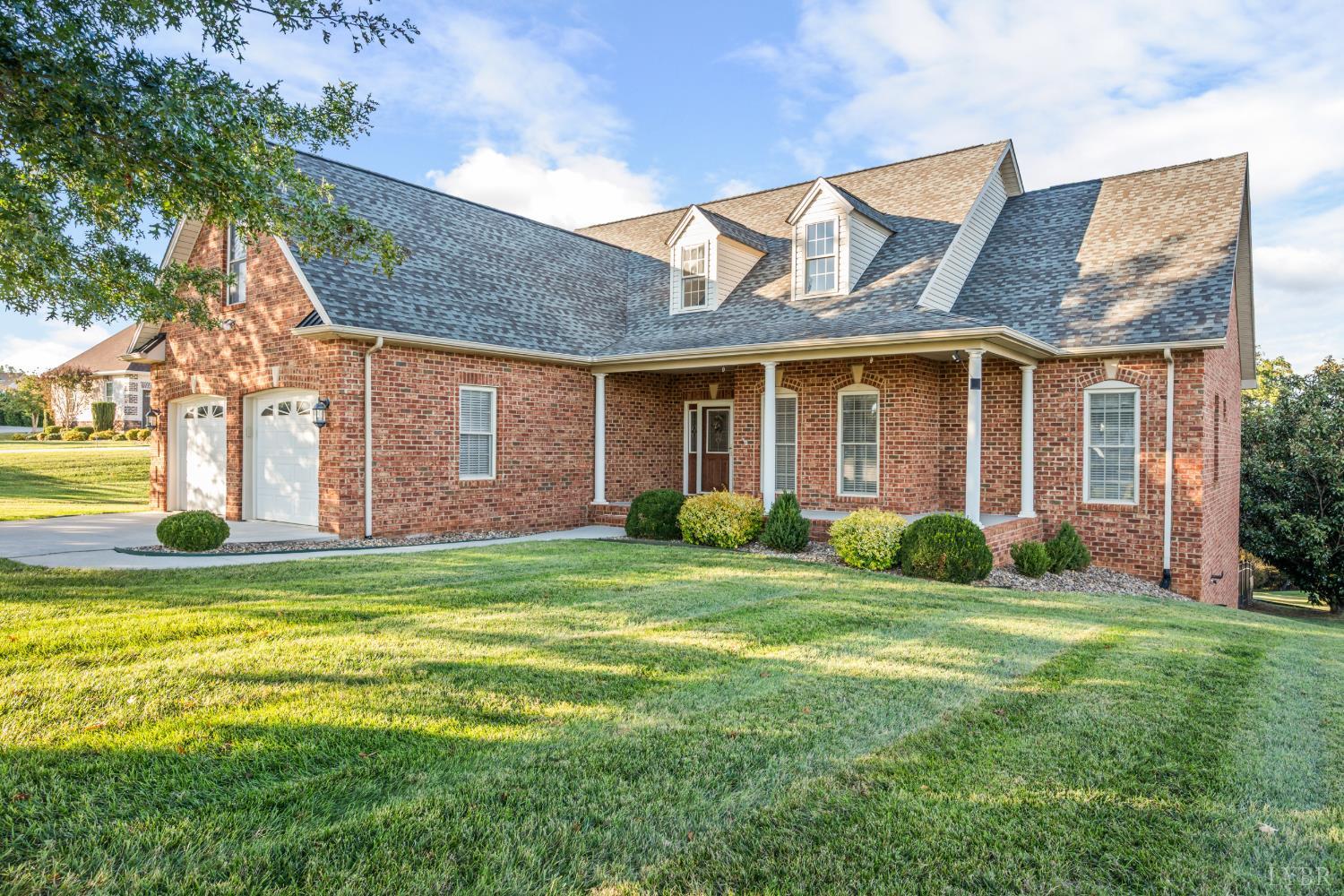 1286 Farmington Drive